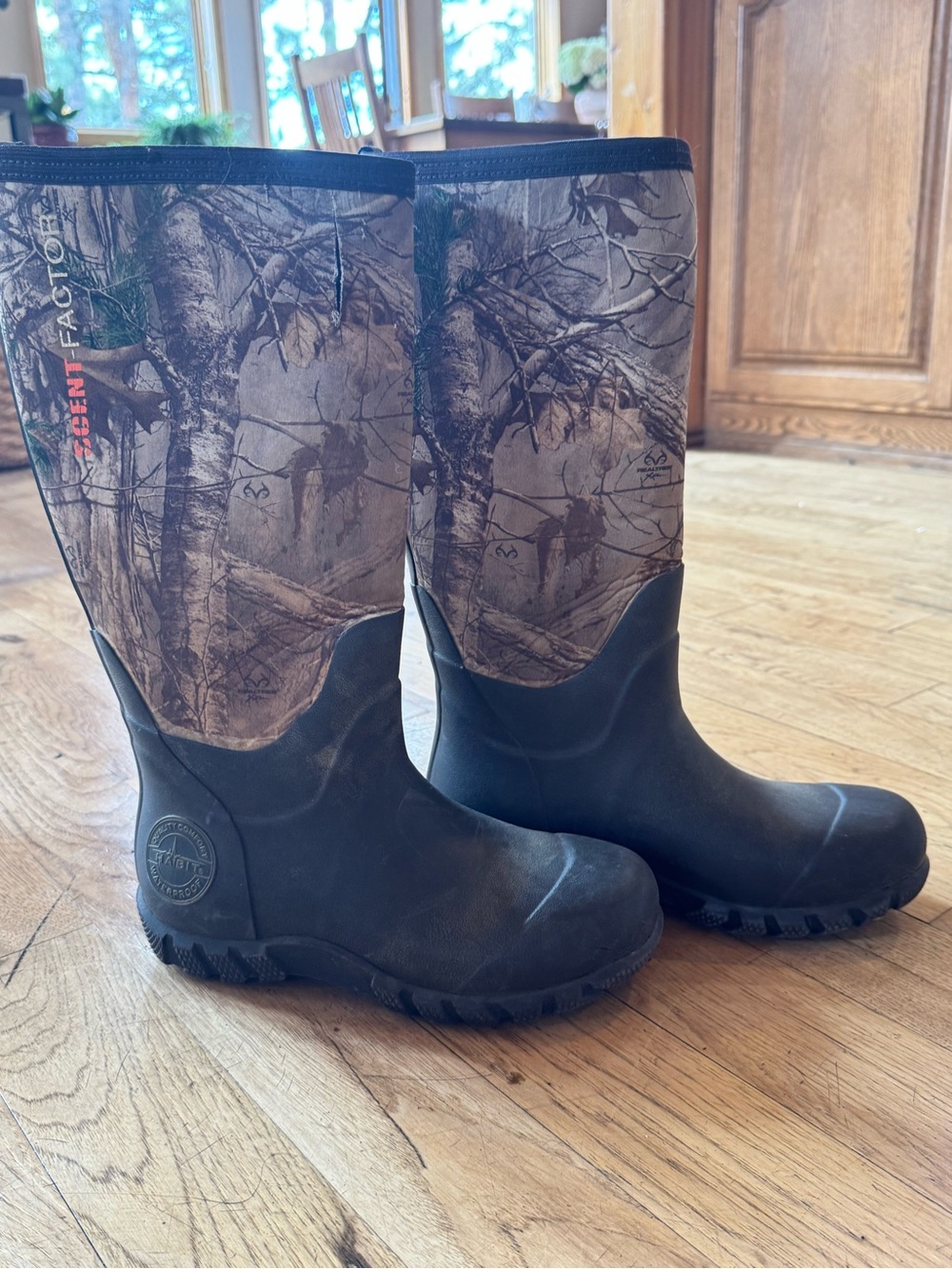 Realtree Brown & Black Waterproof Hunting Rain Boots